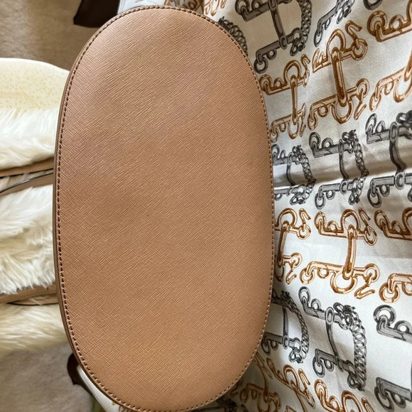 Michael Kors Tote - Picture 5 of 5